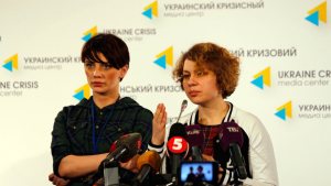 Активистки Автомайдана Екатерина Бутко и Александра Рязанцева Активистки Автомайдана Екатерина Бутко и Александра Рязанцева