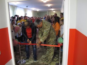 Авдеевский коксохим отремонтировал спортивный зал в городской школе Авдеевский коксохим отремонтировал спортивный зал в городской школе
